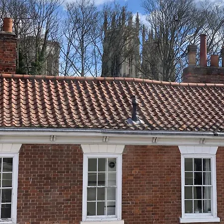 The Studio - 1 Free Private Parking Space - 60 Second Walk 2 Minster - Split Level Apartman York